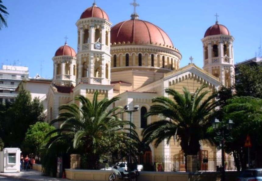 Εισβολή αντιεξουσιαστών στη Μητρόπολη Θεσσαλονίκης