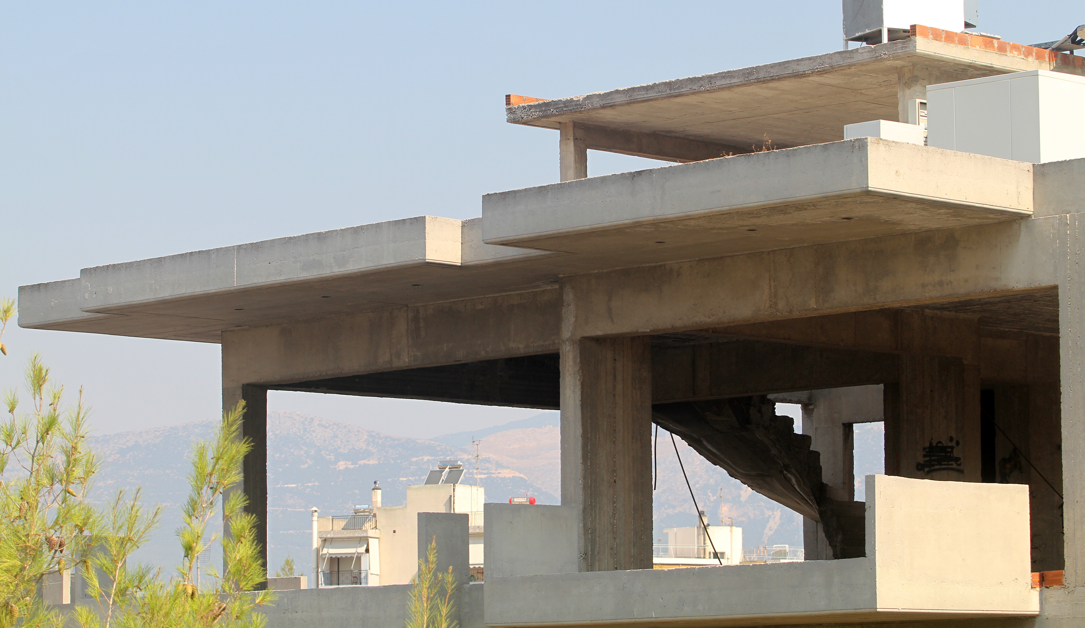 Νεκρός 13χρονος έπειτα από πτώση του από ταράτσα οικοδομής στη Σάμο