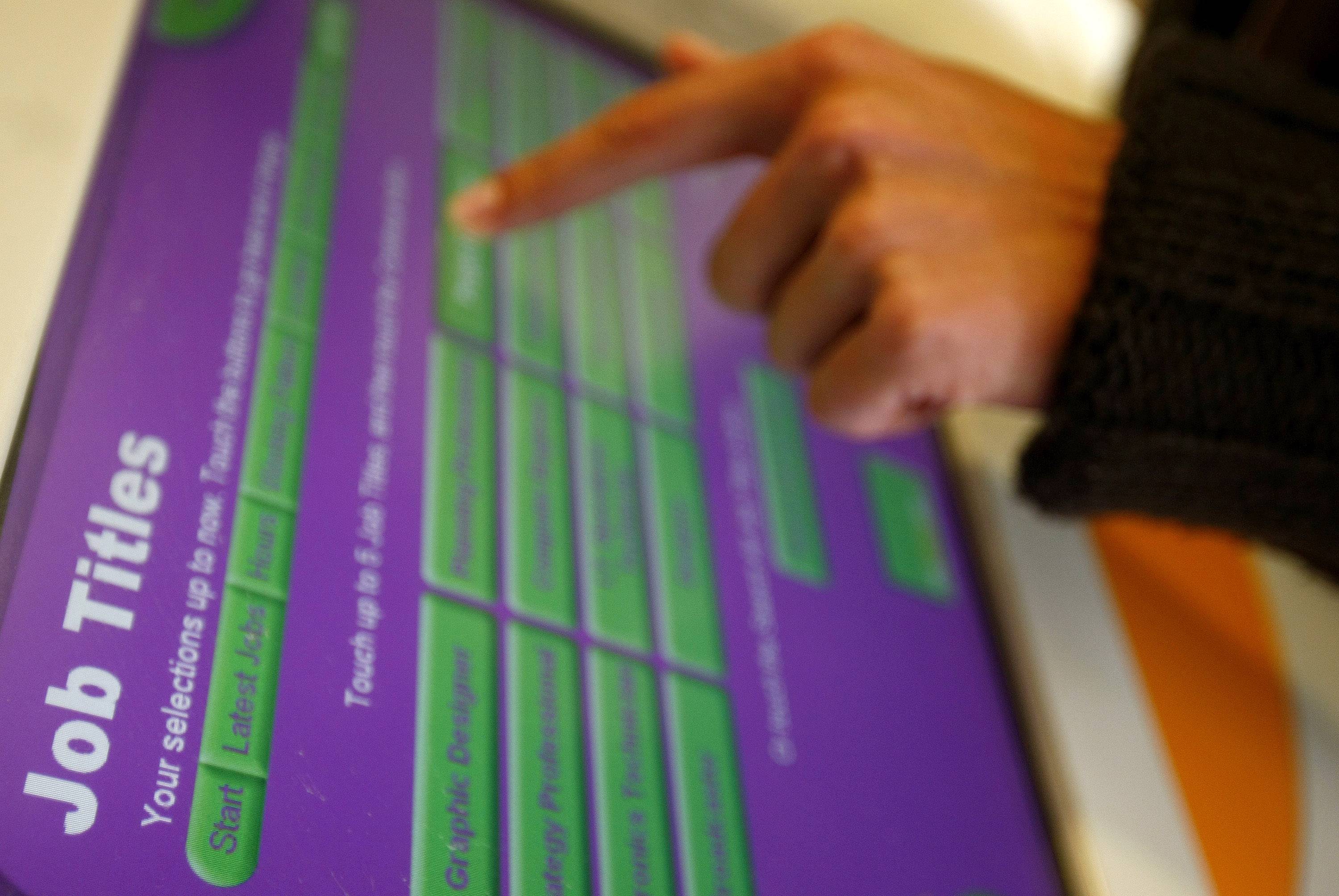 ΕΡΓΑΝΗ: Πάνω από 250.000 οι νέες θέσεις εργασίας το επτάμηνο