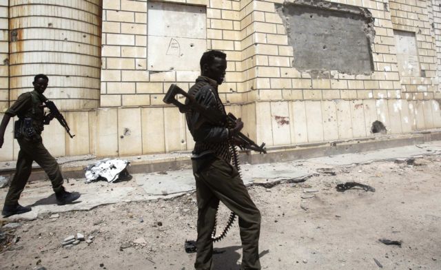 Σομαλία: Πάνω από 20 νεκροί σε διπλή επίθεση