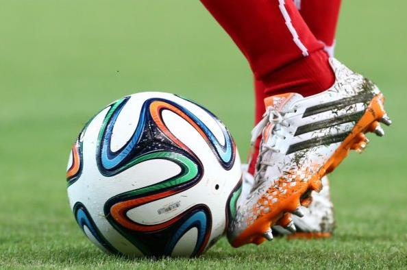 Αναβολή σέντρας στη Σούπερ Λιγκ αποφασίζει ο Κοντονής