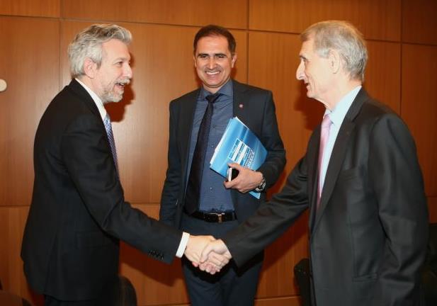 Παραίτηση Γκιρτζίκη από πρόεδρος της ΕΠΟ το αργότερο ως τις 9/9