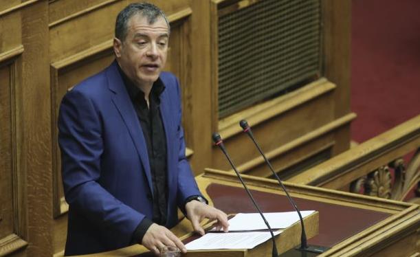 Θεοδωράκης: Τα μνημόνια έφεραν την κρίση ή η κρίση έφερε τα μνημόνια;