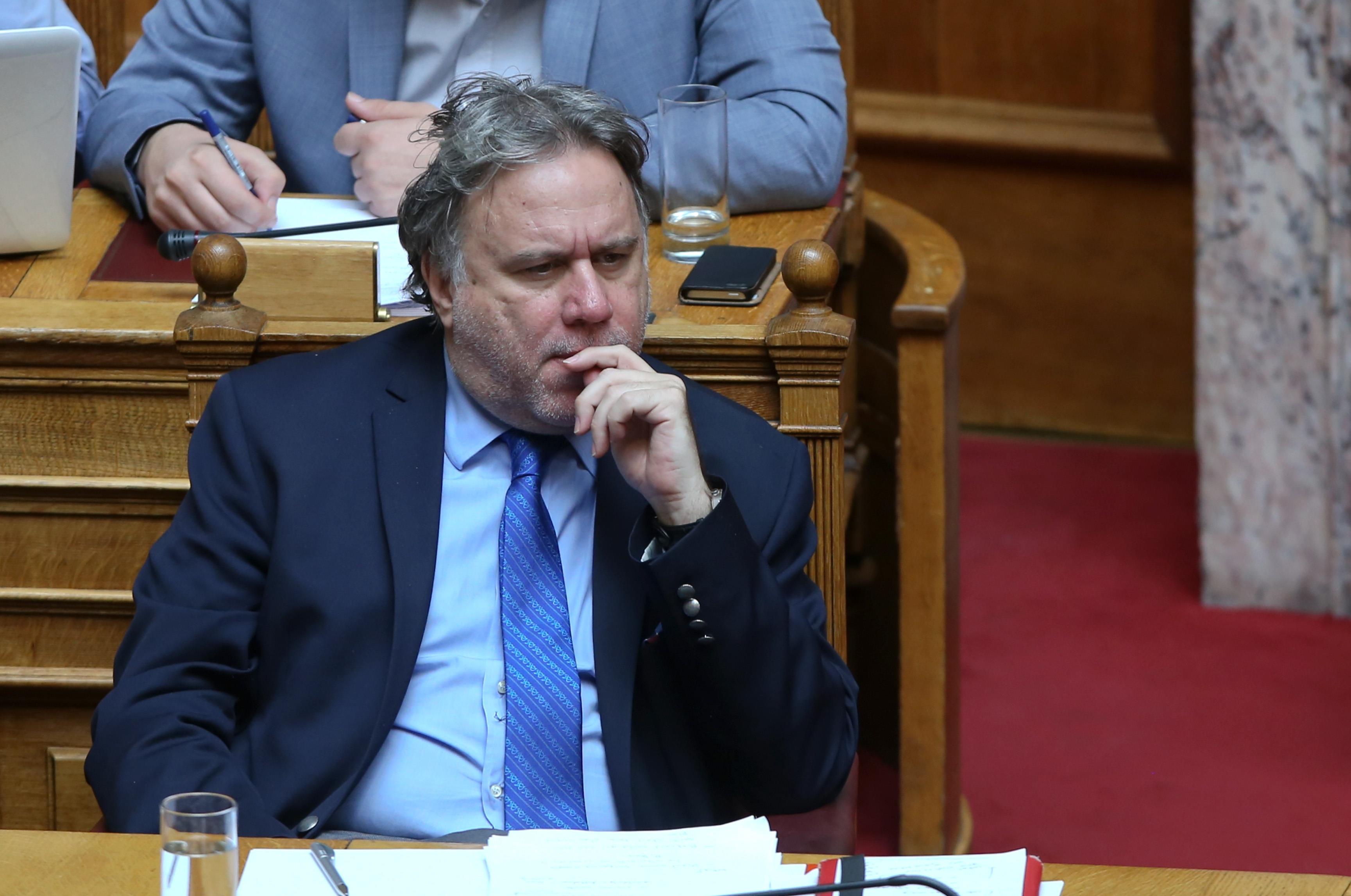 Κατρούγκαλος: Μπαίνει τέλος στη χρηματοδότηση των συνδικάτων