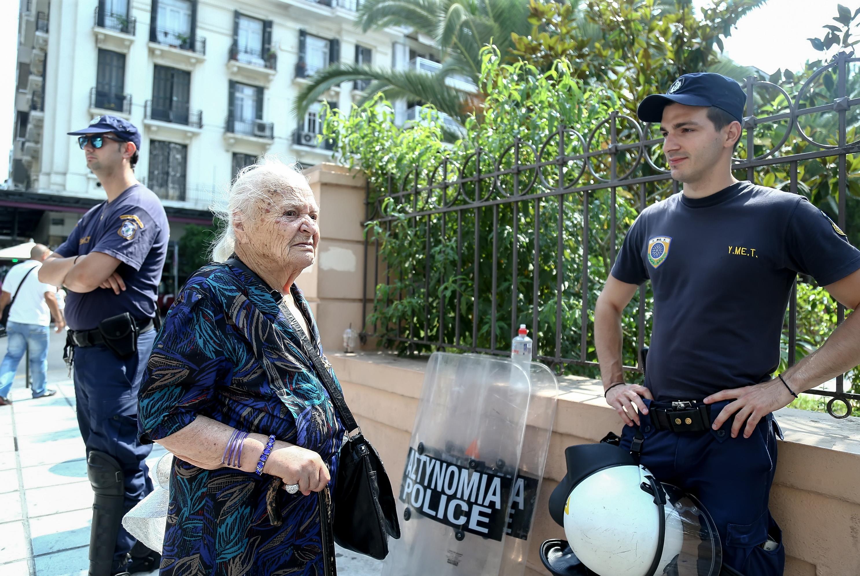 Εκκλησία: Παράπονα σε υπουργούς για έλλειψη καταδίκης της εισβολής