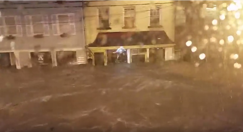 Σαρωτικές πλημμύρες με δύο νεκρούς στο Μέριλαντ