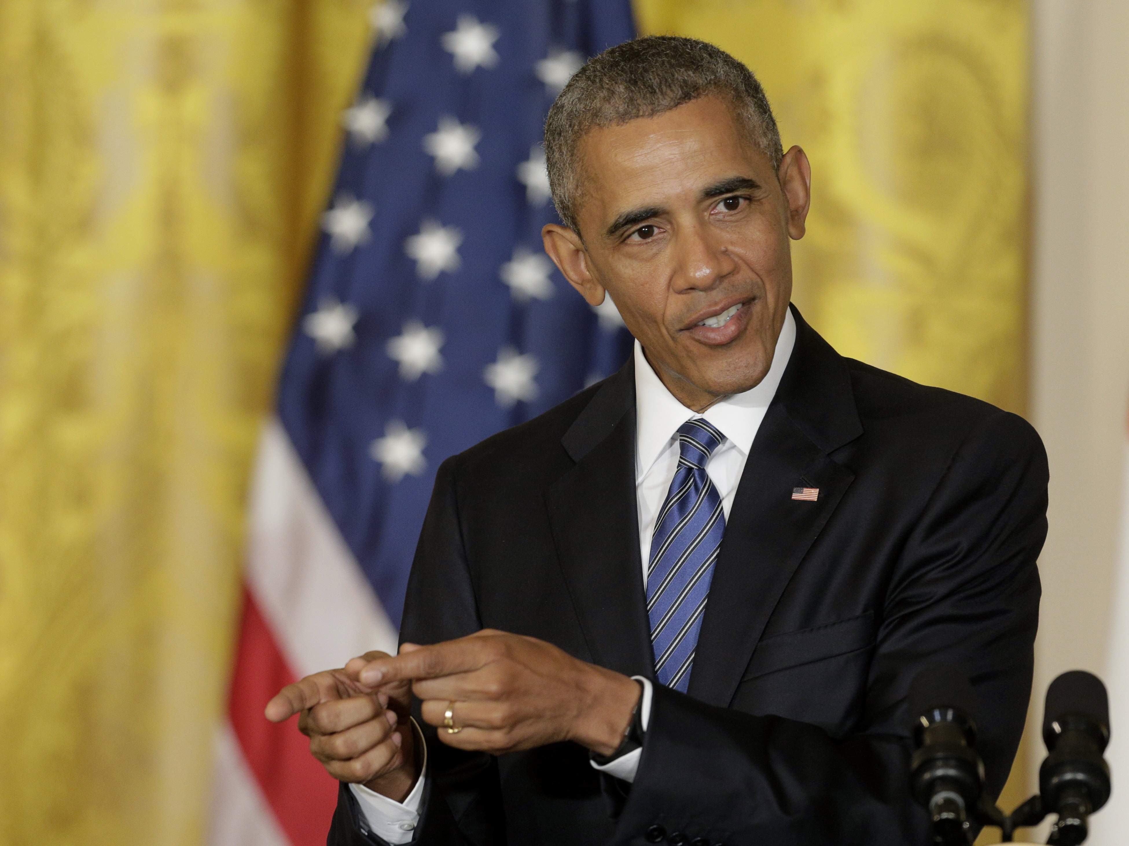 Ακατάλληλος για πρόεδρος ο Τραμπ, επιμένει ο Ομπάμα