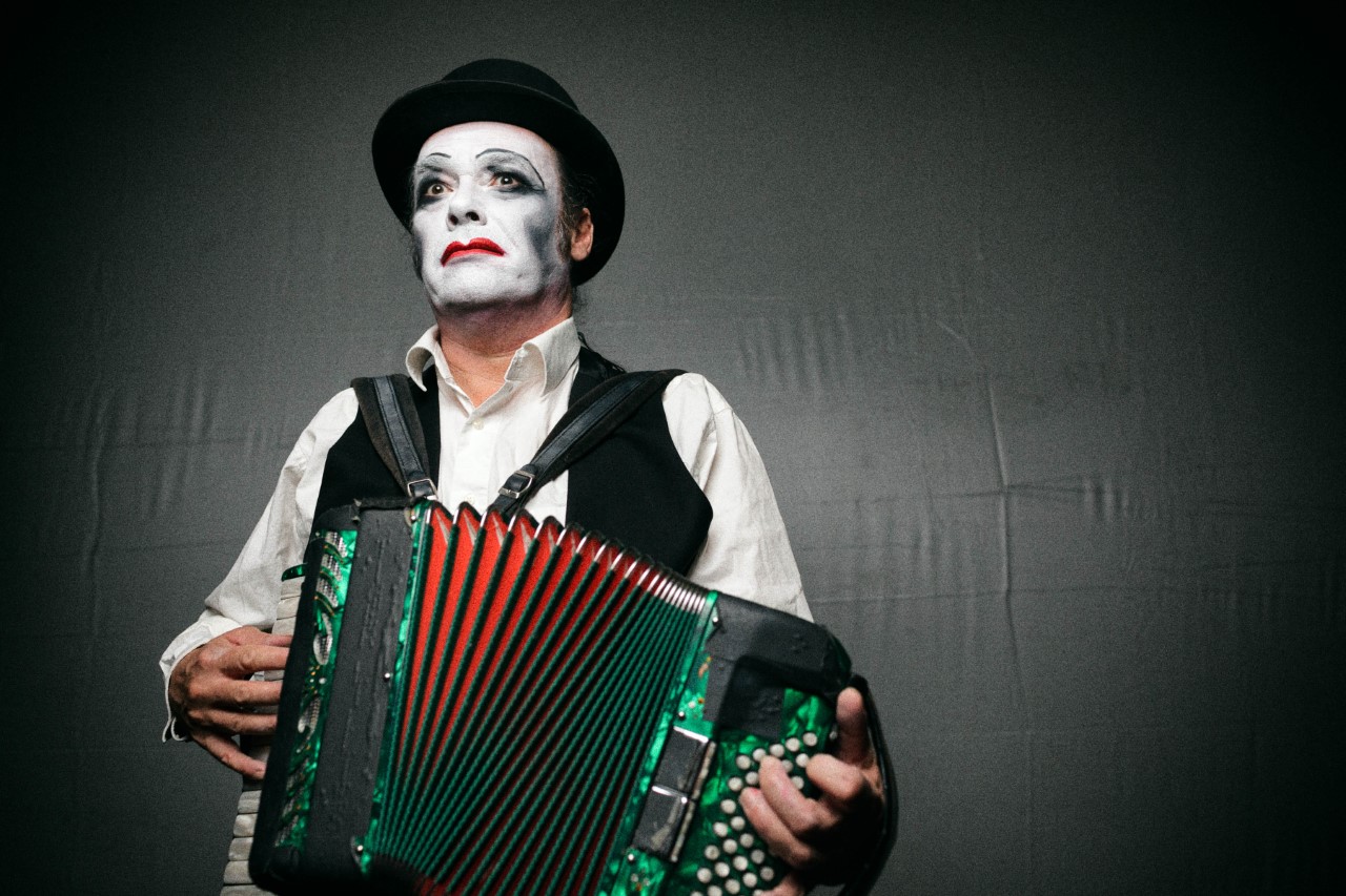 Tiger Lillies: Οι ανόητοι νιώθουν ασφάλεια με την επικράτηση Brexit