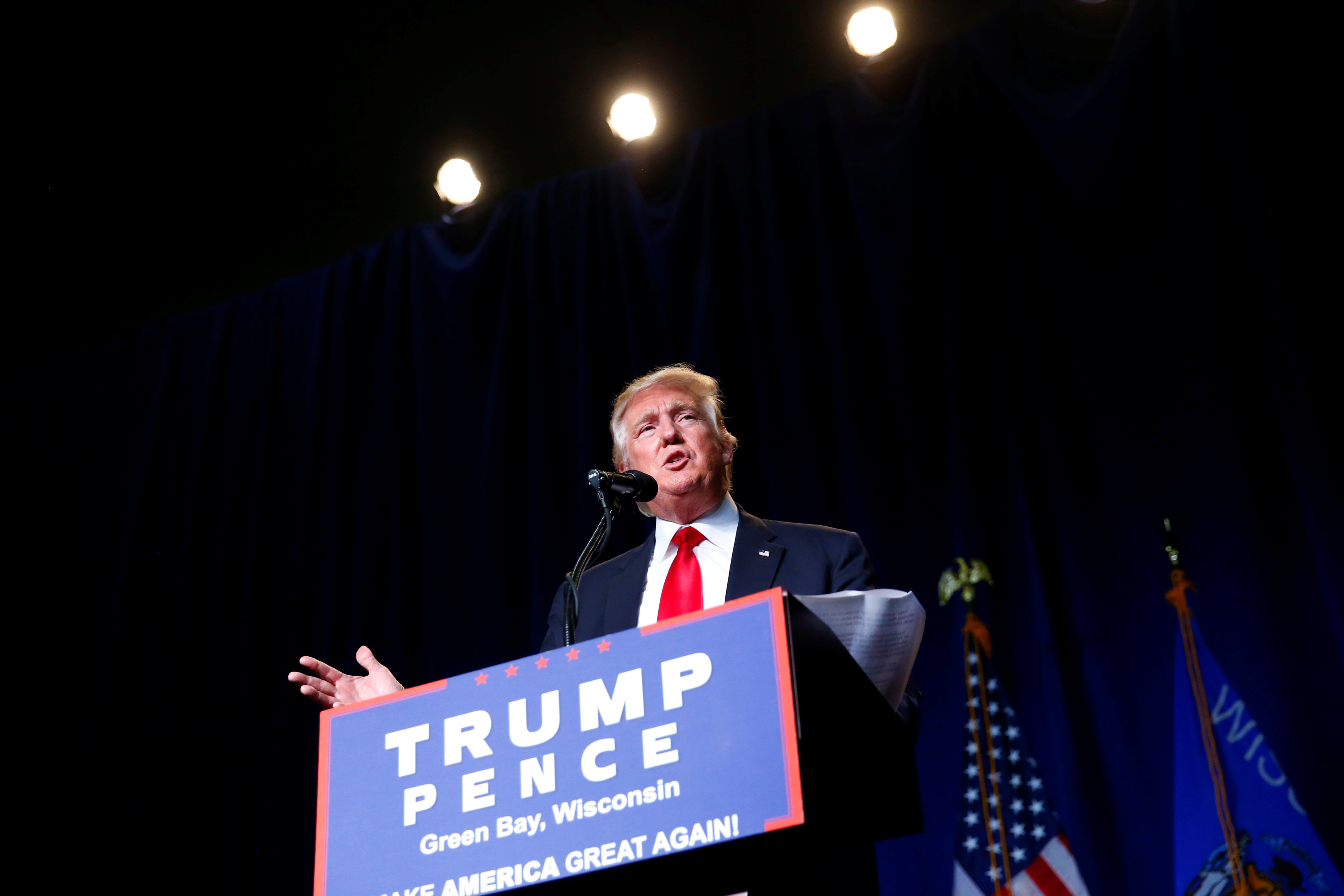 Ο Τραμπ στηρίζει Ράιαν με στόχο την ενότητα των Ρεπουμπλικάνων