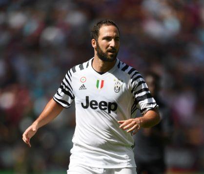 Προσινέτσκι: «Η Γιουβέντους έδωσε 90 εκατ. για ένα… γουρούνι»