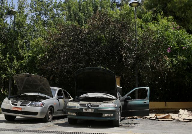 Οι «αμετανόητοι αναρχικοί» πίσω από τις μολότοφ στη Μονή Πετράκη