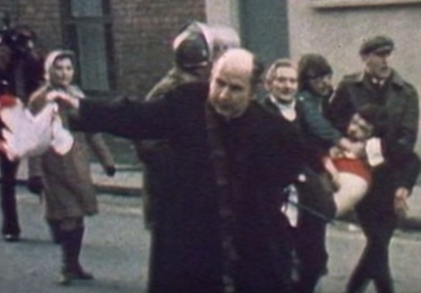 Πέθανε ο επίσκοπος Ντέιλι, σύμβολο της «Ματωμένης Κυριακής»