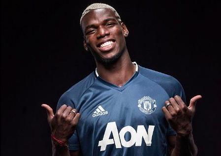 Ανακοίνωσε Πογκμπά η Μάντσεστερ Γιουνάιτεντ