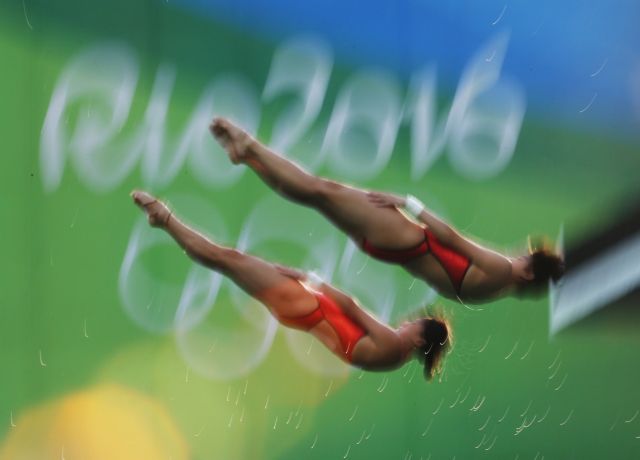 Καταδύσεις (Γ): Οι Κινέζες Τσεν και Λιου το χρυσό στη συγχρονισμένη από βατήρα 10μ.