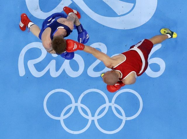 Πυγμαχία: Εκτός μεταλλίων και ο τρίτος επαγγελματίας μποξέρ της διοργάνωσης