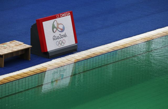 Αδειάζουν την… πράσινη πισίνα οι διοργανωτές εν όψει συγχρονισμένης