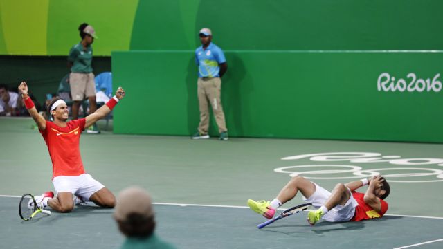 Τένις: Στον τελικό του διπλού οι Ναδάλ/Λόπεθ, συνεχίζουν Μάρεϊ και Πότρο