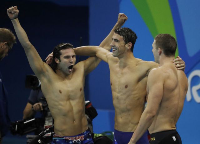 «Αντίο» του Φελπς με ένα ακόμη χρυσό στην αυλαία της κολύμβησης