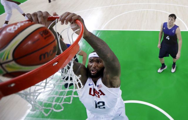 Μπάσκετ (Α): Αγχώθηκαν στο τέλος οι ΗΠΑ, 100-97 τη Γαλλία