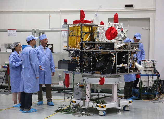 Η Κίνα πρωτοπορεί με την εκτόξευση κβαντικού δορυφόρου
