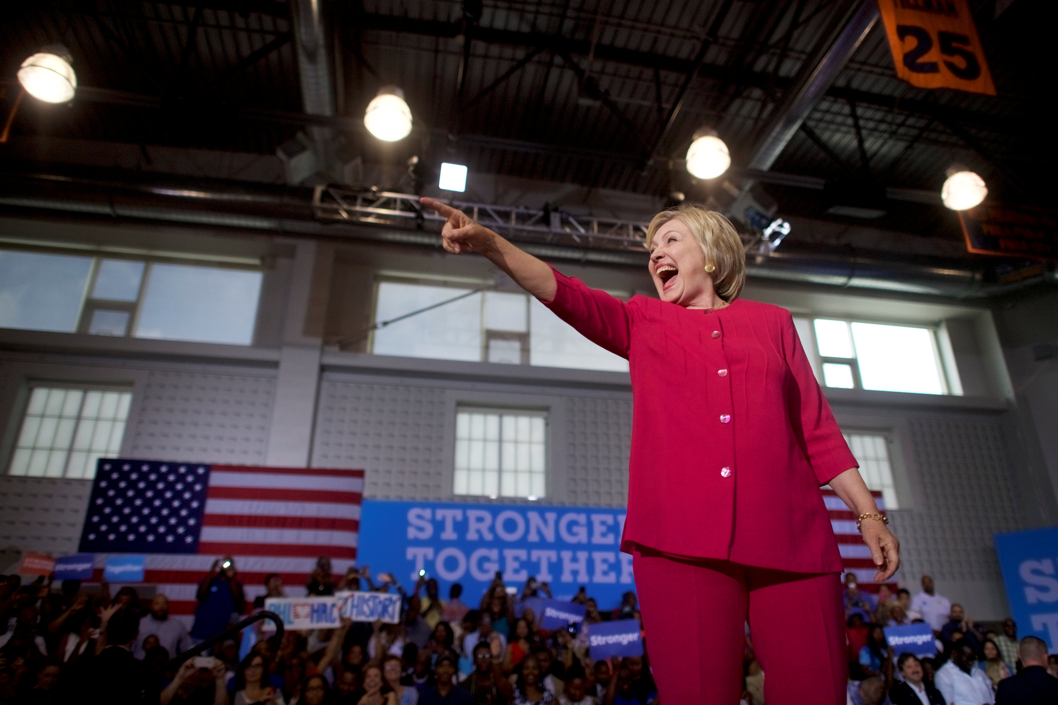 Στο 6% το προβάδισμα της Κλίντον έναντι του Τραμπ