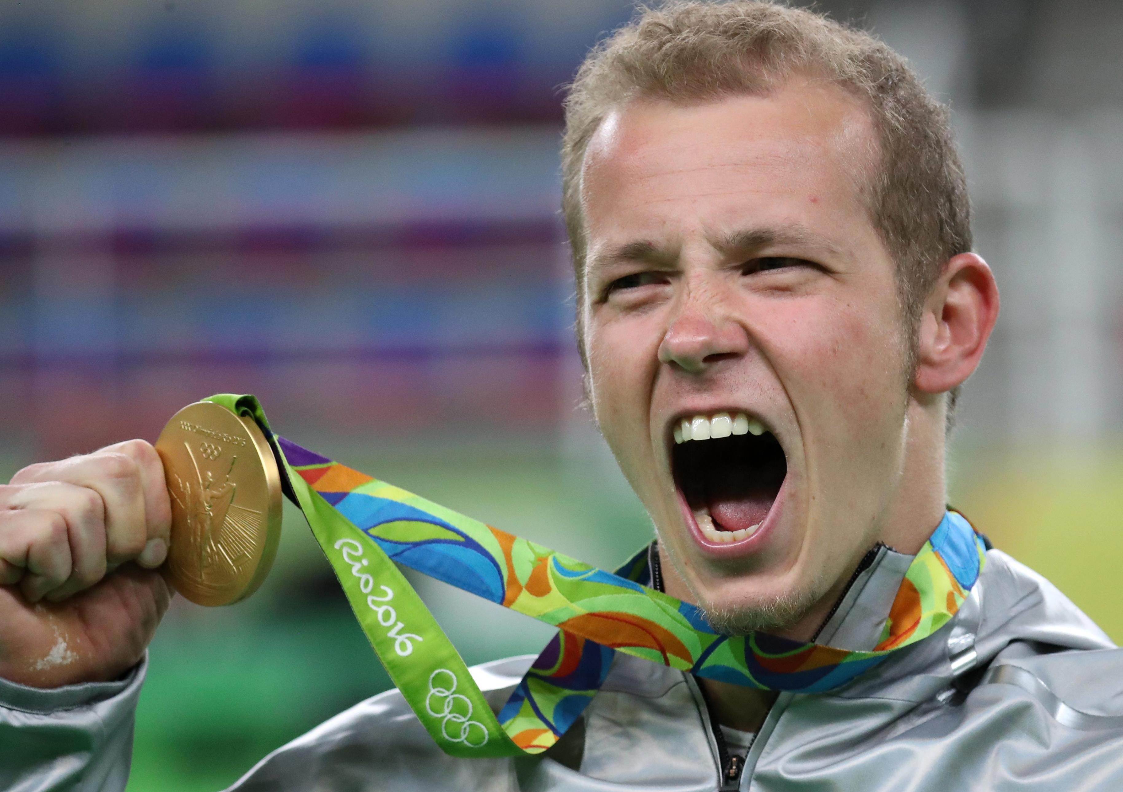 Πήρε το χρυσό στο μονόζυγο, τώρα θέλει να πάρει και το μονόζυγο