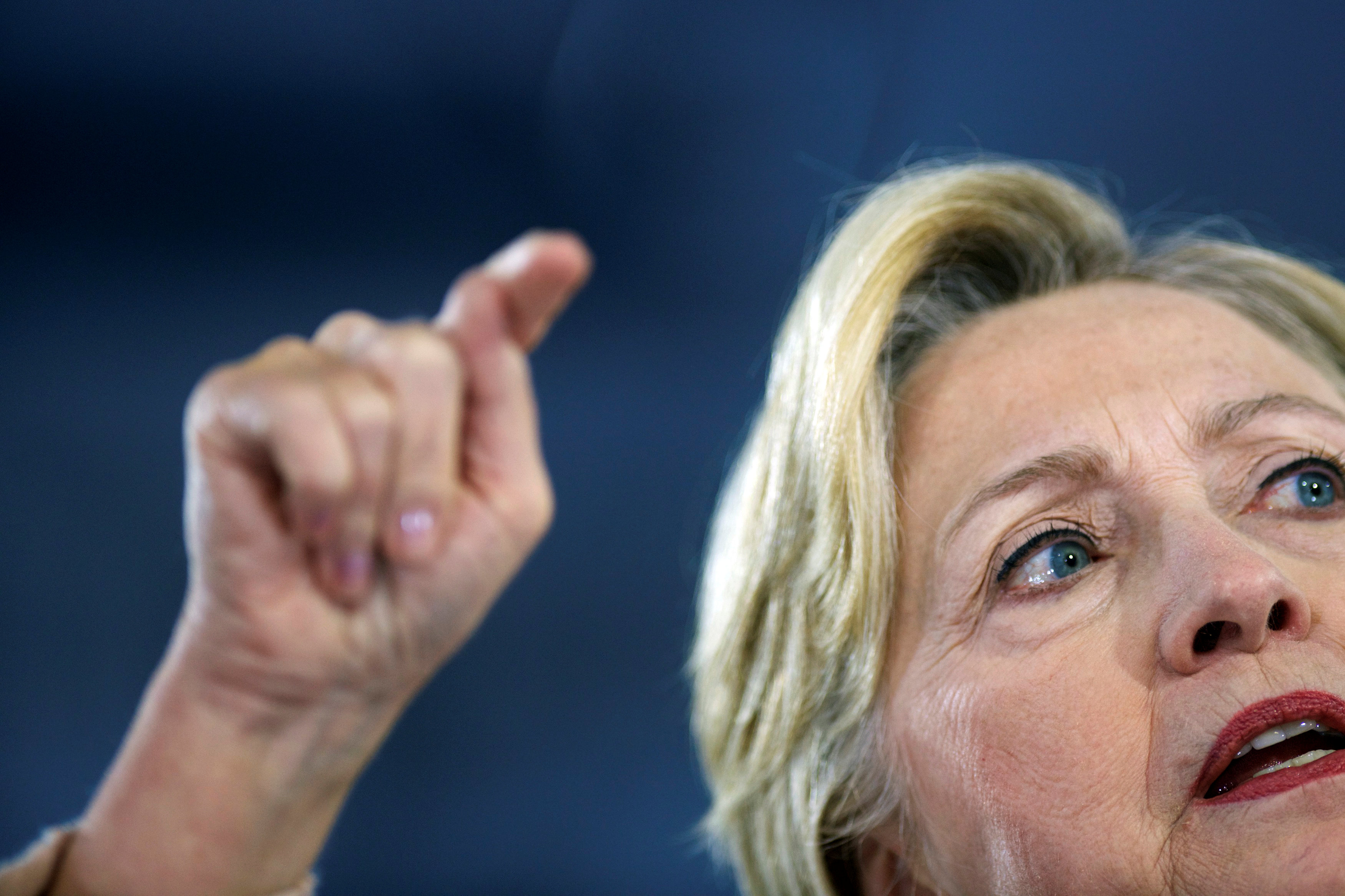 To Στέιτ Ντιπάρτμεντ καλείται να εξετάσει άλλα 15.000 mail του «φακέλου Κλίντον»