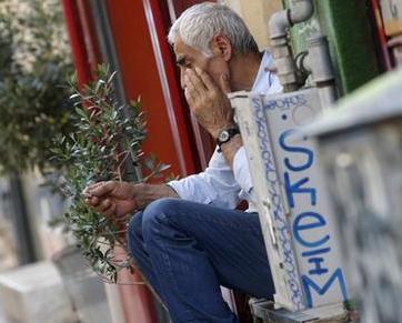 Παραμένουν τεράστιες οι συνέπειες της κρίσης στην Ελλάδα
