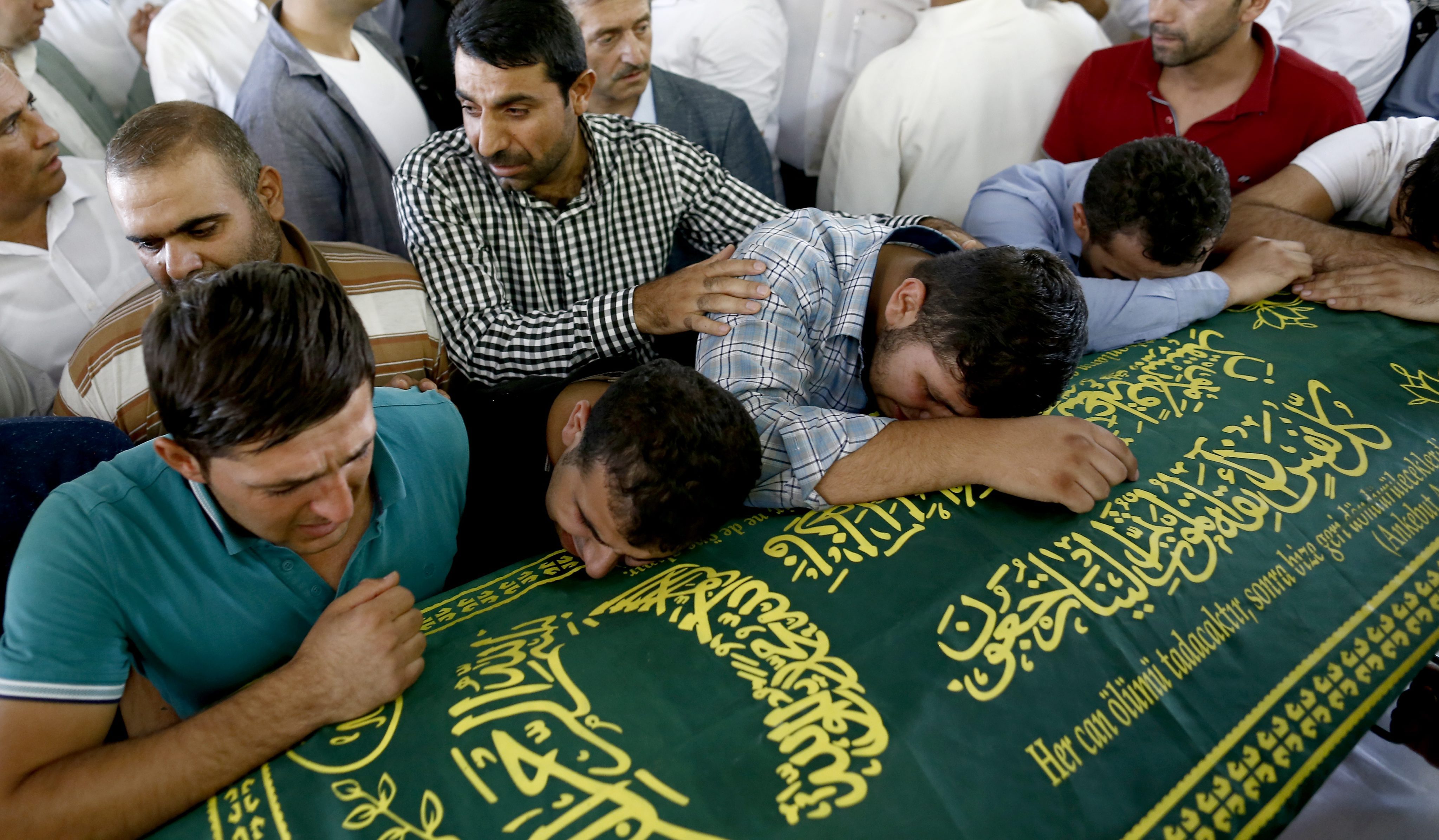 Επιφυλακτικός ο Τούρκος πρωθυπουργός για τα περί παιδιού-καμικάζι