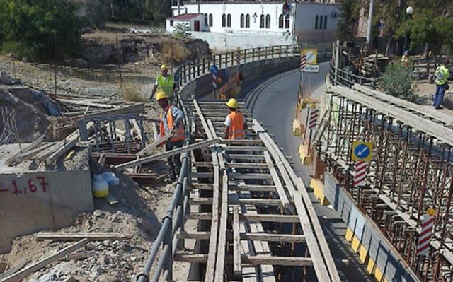 Πώς προχωρούν τα έργα επέκτασης του τραμ στον Πειραιά