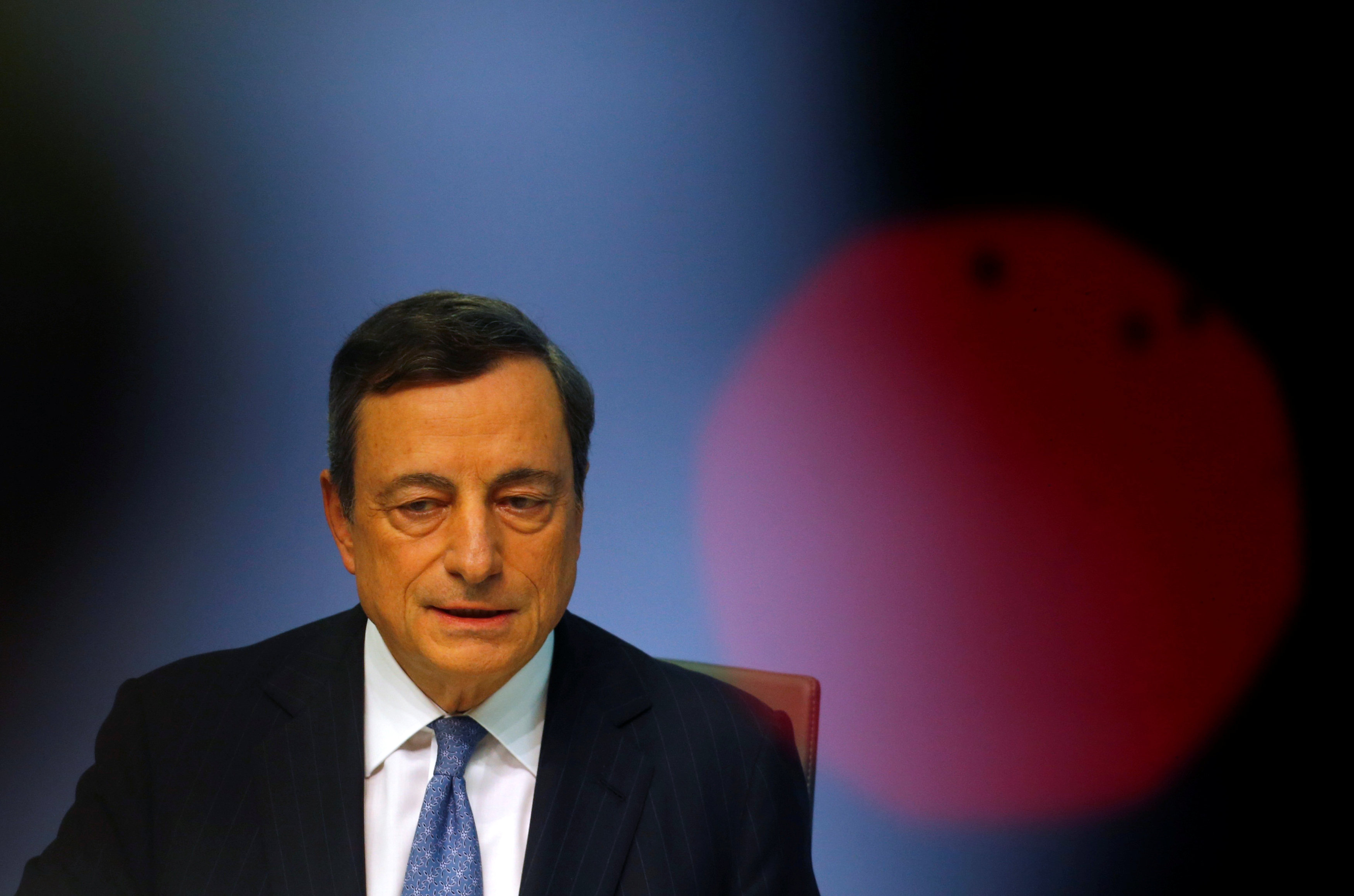 Ντράγκι: Δεν μπορεί να προσδιοριστεί ο χρόνος ένταξης της Ελλάδας στο QE