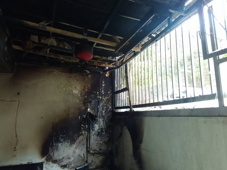 Εξάρχεια: Εμπρηστική επίθεση σε κτήριο που φιλοξενούνται πρόσφυγες