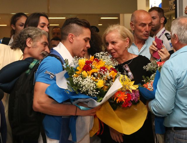 Ξέσπασε η μητέρα του Πετρούνια για την αντιμετώπιση αθλητών από τα ΜΜΕ