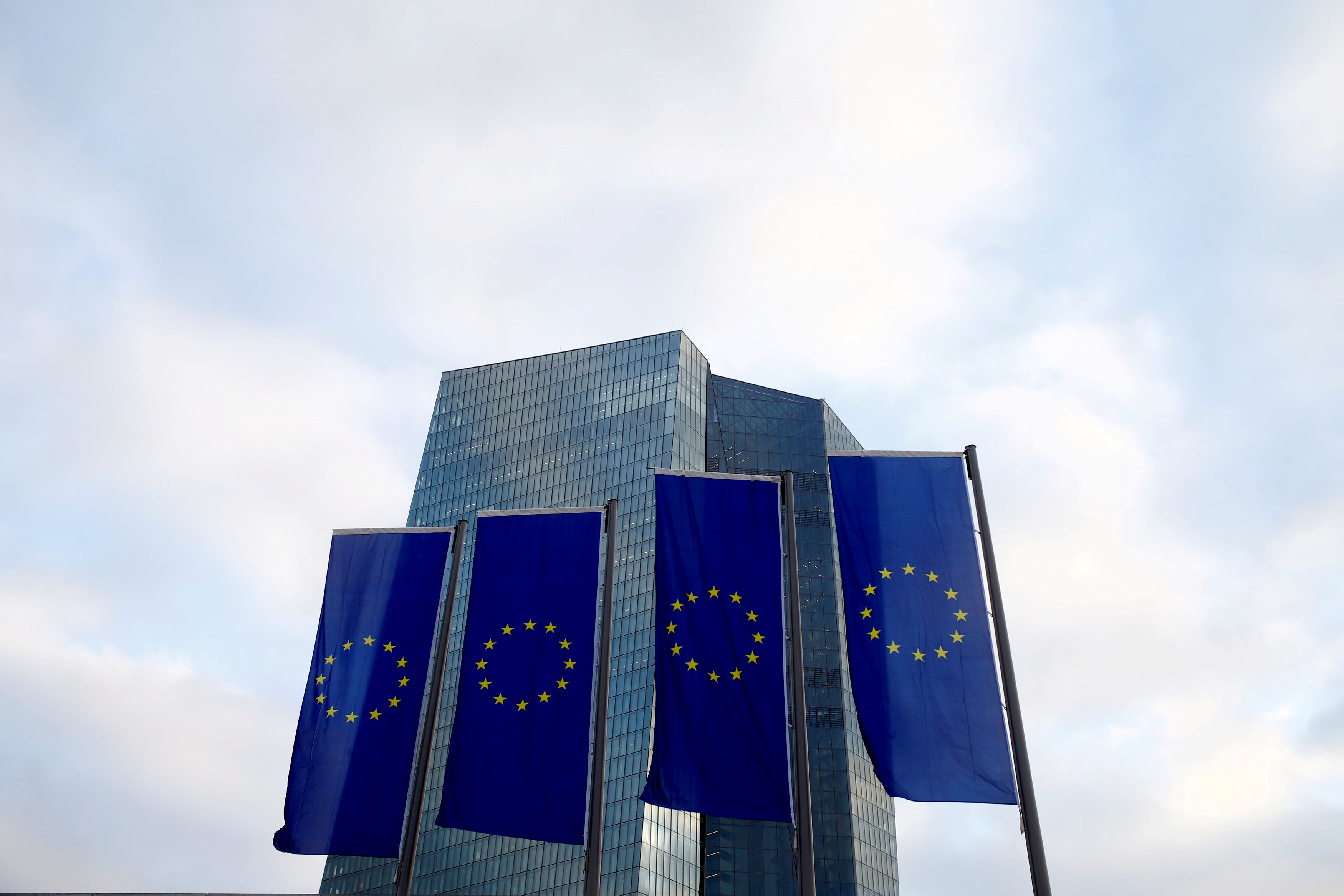 Αυξήθηκαν τα τραπεζικά δάνεια στις επιχειρήσεις τον Ιούλιο στην Ευρωζώνη
