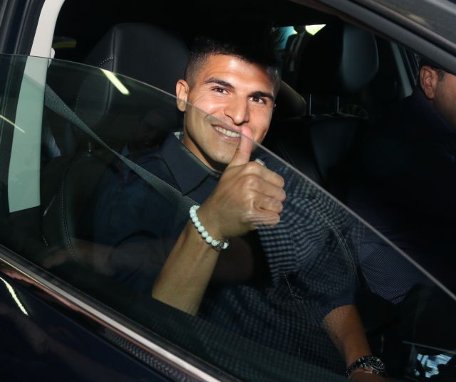 Στην Αθήνα για τον Ολυμπιακό ο Νορβηγός Ελιουνούσι