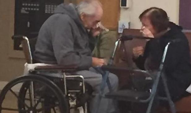 Τα δάκρυα του χωρισμού για ένα ζευγάρι με 62 χρόνια κοινής πορείας