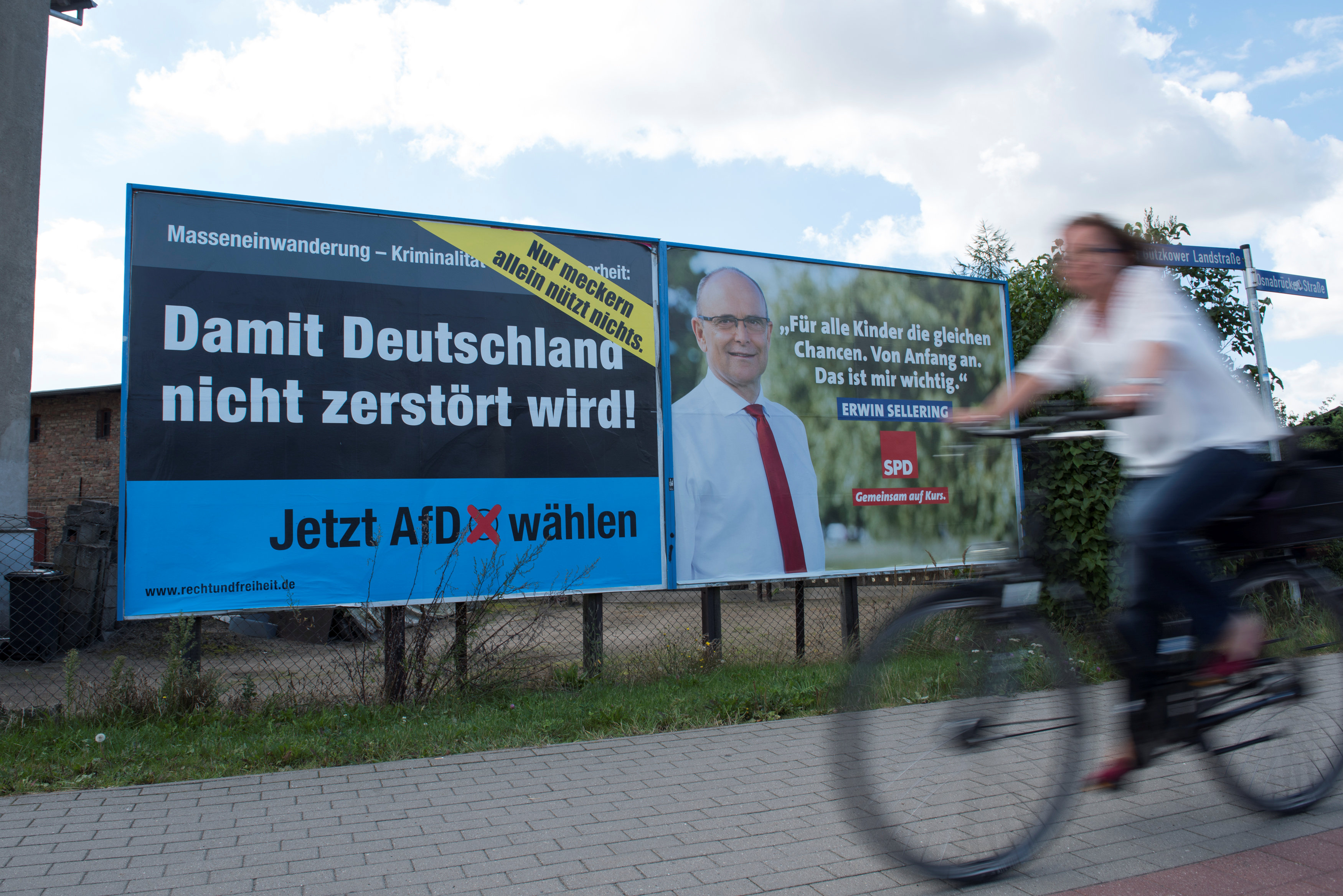 Η ακροδεξιά «μπροστά» από το CDU της Μέρκελ πριν από κρατιδιακές κάλπες