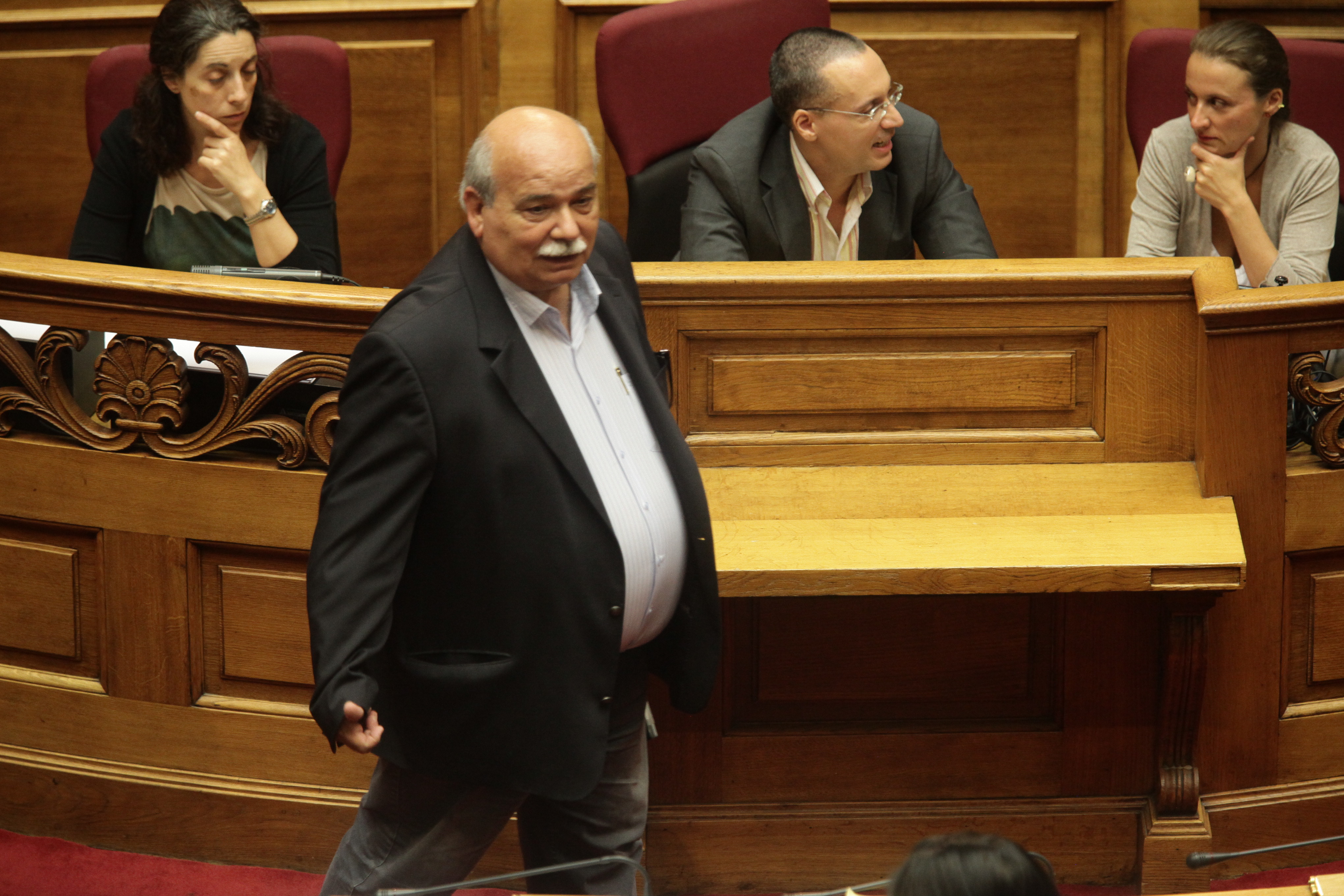 Βούτσης: Εξοικονόμηση δαπανών κατά 4,5 εκατ. ευρώ στη Βουλή