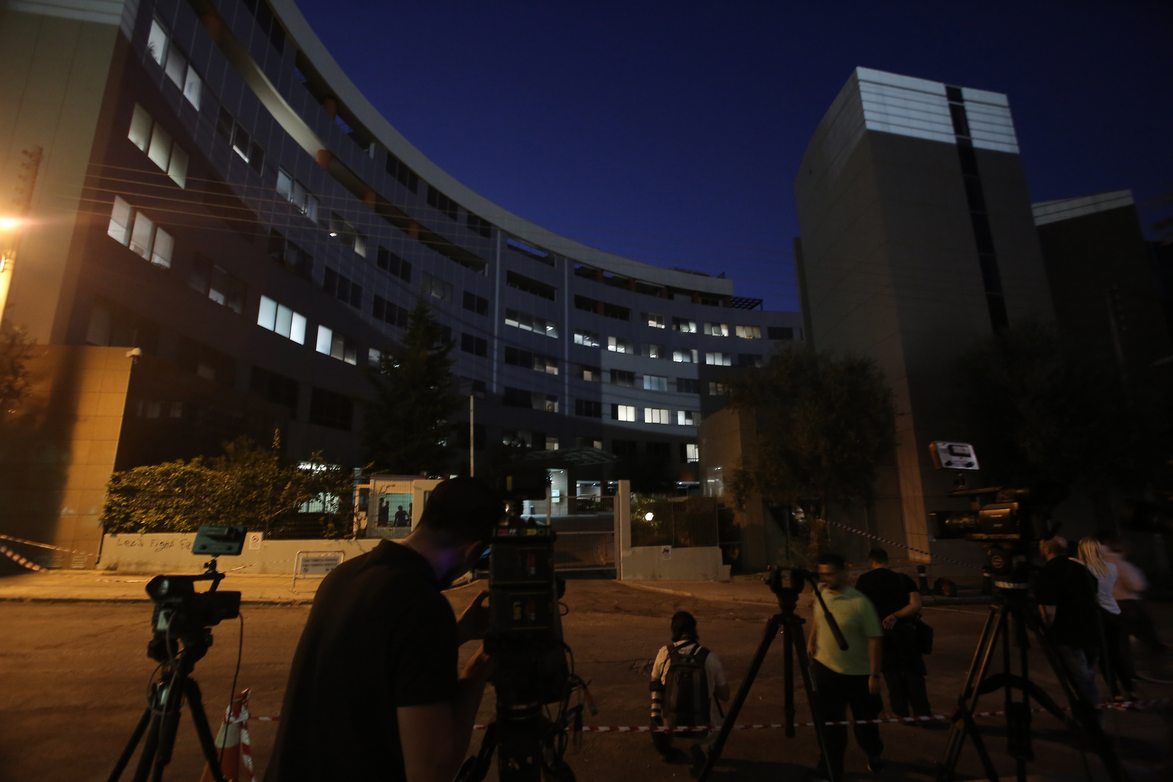 Προς ολοκλήρωση ο μαραθώνιος για τις τηλεοπτικές άδειες