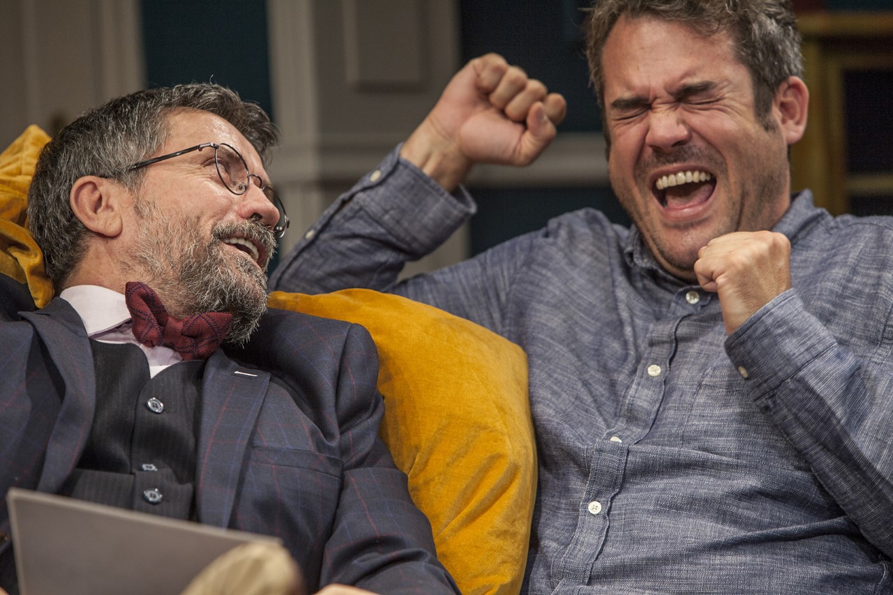 «Δείπνο Ηλιθίων» με Σπύρο Παπαδόπουλο και Πυγμαλίωνα Δαδακαρίδη