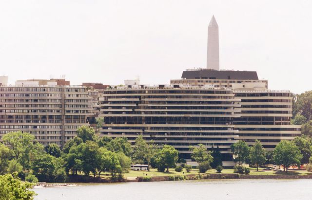 To ξενοδοχείο Watergate άνοιξε τις πύλες του και δεν είναι σκάνδαλο