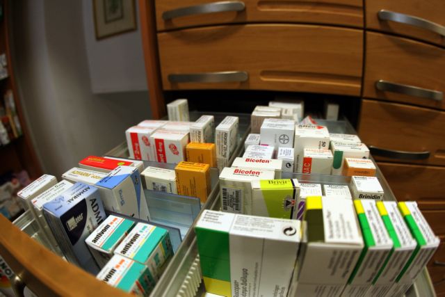 OAEE: Καμία συμμετοχή στη φαρμακευτική δαπάνη για όσους έχασαν το ΕΚΑΣ