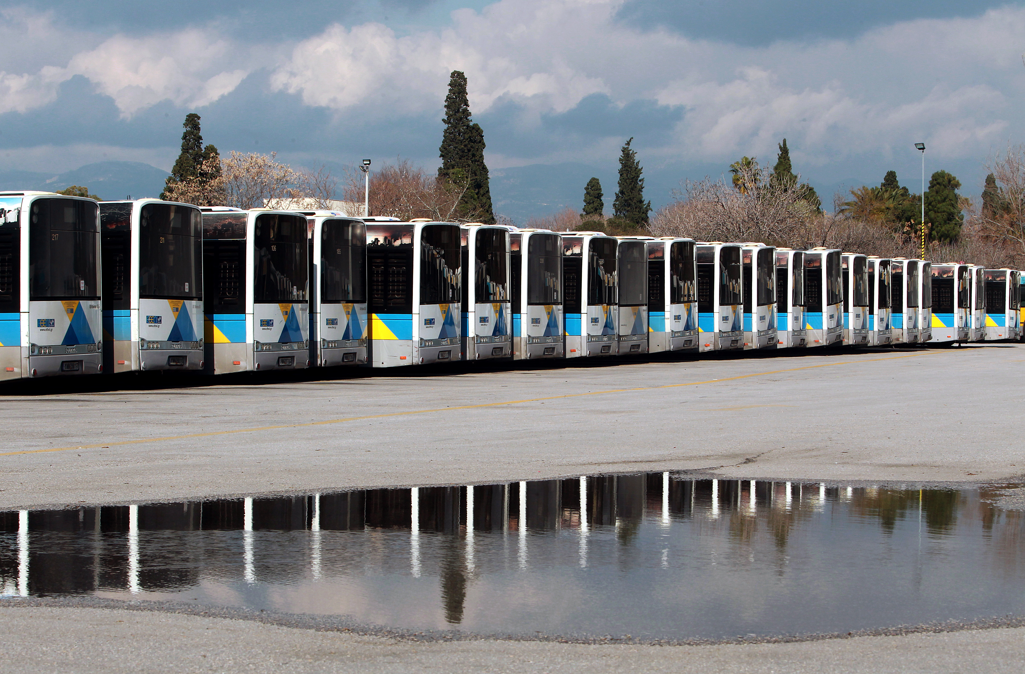 Πρόταση για πριμ στους οδηγούς λεωφορείων για να ελέγχουν τα εισιτήρια