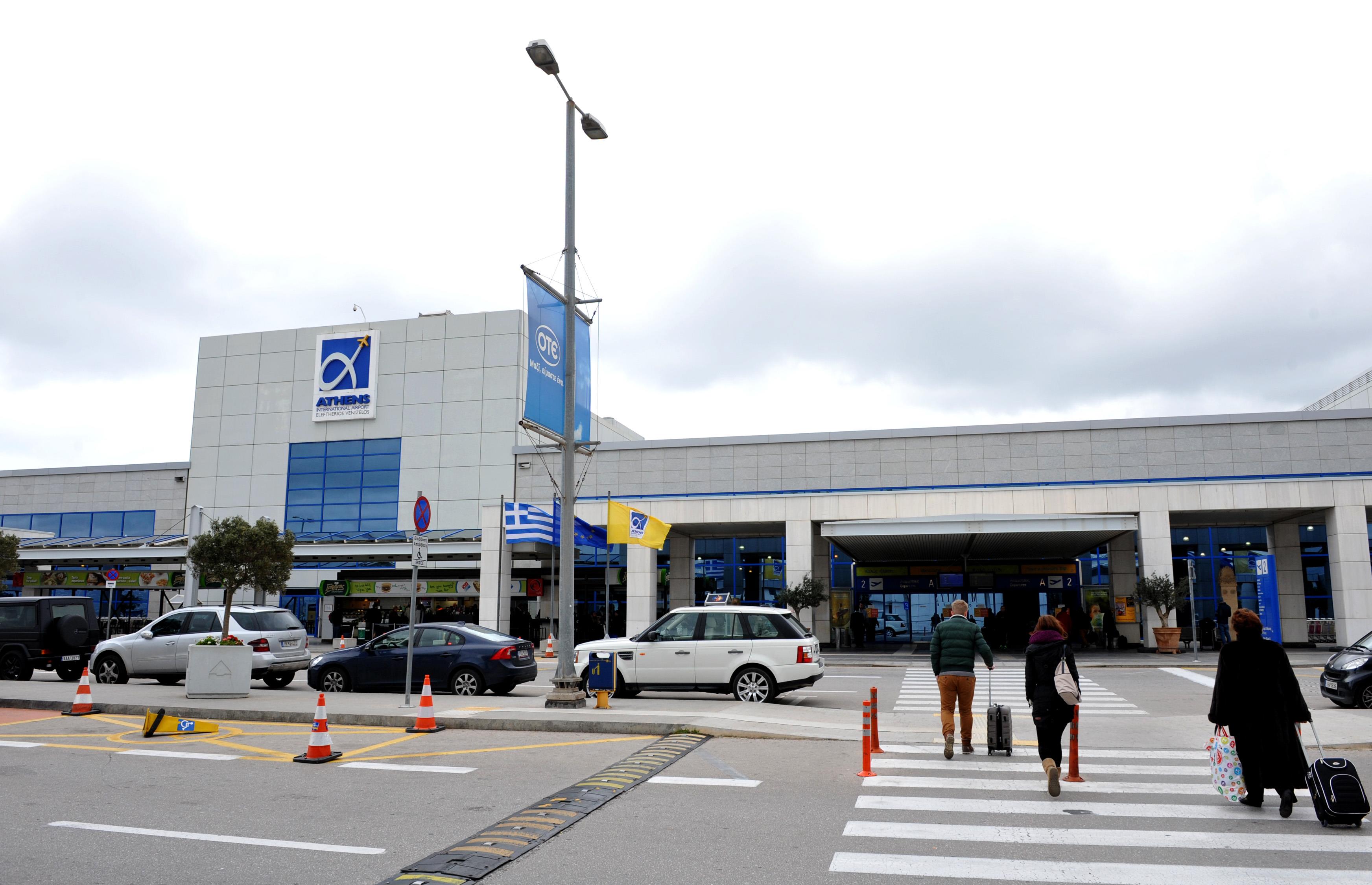 Πτήση για Νέα Υόρκη επέστρεψε στην Αθήνα λόγω τεχνικού προβλήματος