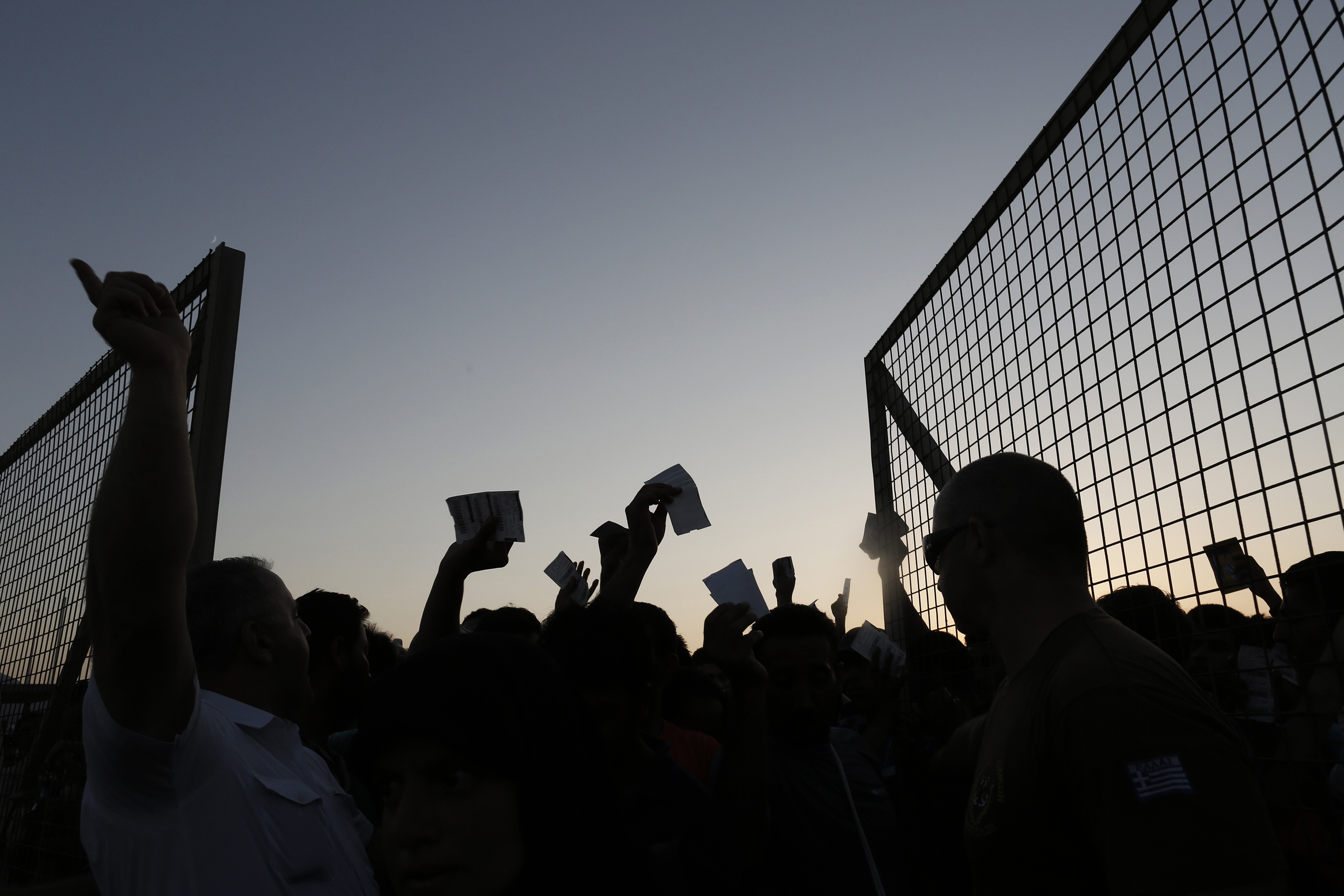 Φωτιά μικρής έκτασης έβαλαν ανήλικοι πρόσφυγες στο hot spot της Κω