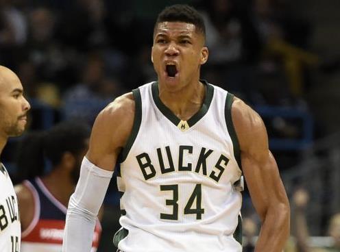 Μυθικό 4ετές συμβόλαιο 100 εκατ. στον Αντετοκούνμπο