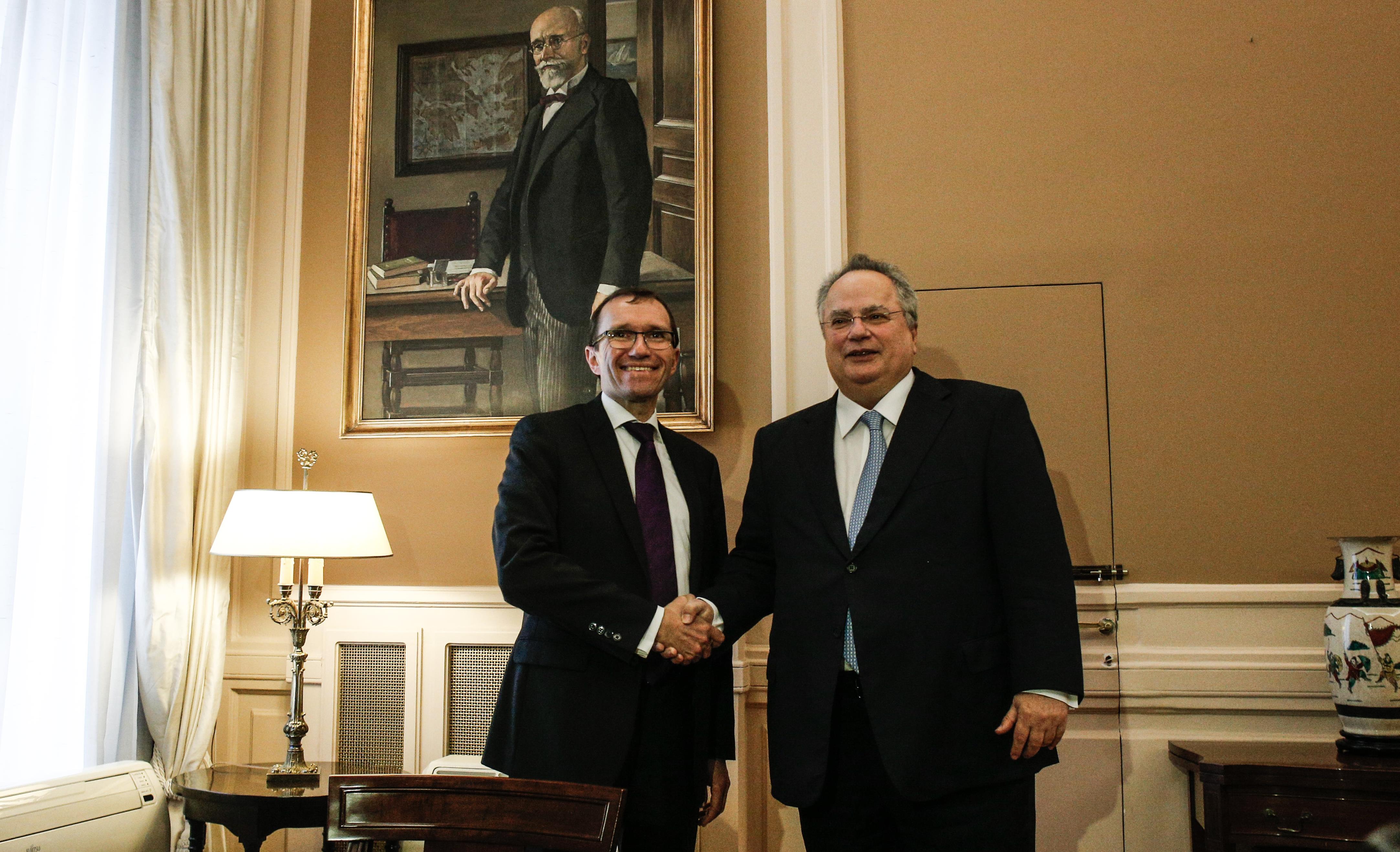 Συνάντηση Κοτζιά με τον απεσταλμένο του ΓΓ του ΟΗΕ  για το Κυπριακό