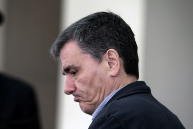 Καθησυχαστική η κυβέρνηση παρά τις ενστάσεις των θεσμών για σειρά θεμάτων