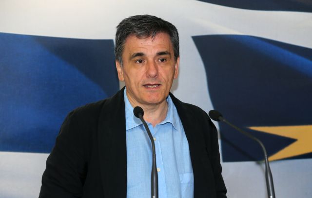 Συνάντηση Τσακαλώτου-Νουί για τις αλλαγές στις διοικήσεις των τραπεζών