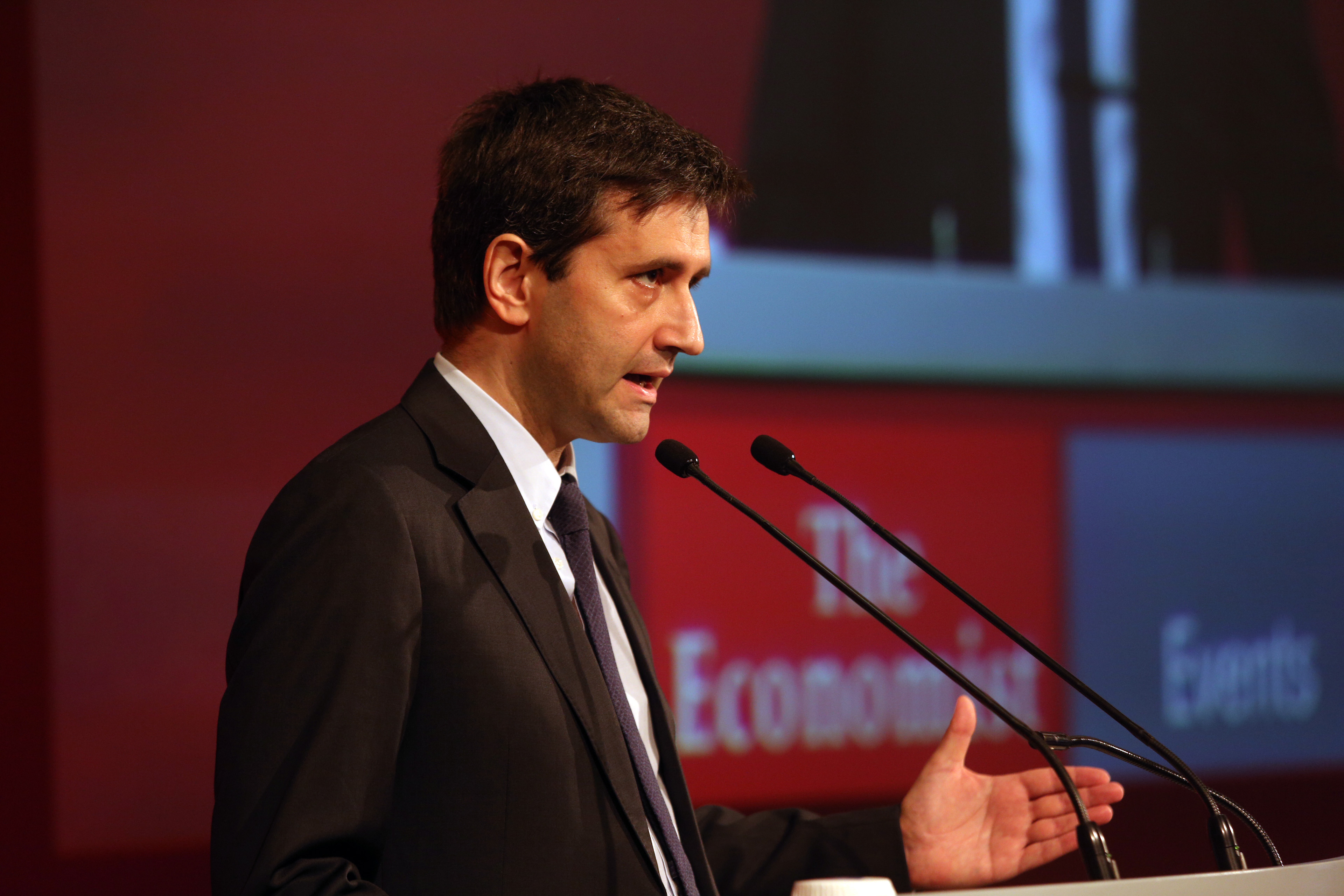 Συνάντηση Χουλιαράκη με ενώσεις δικαστικών για τα μισθολογικά τους